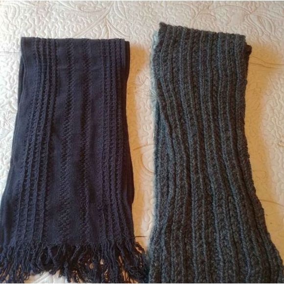 Bundle of scarfs and foulards - Picture 5 of 7